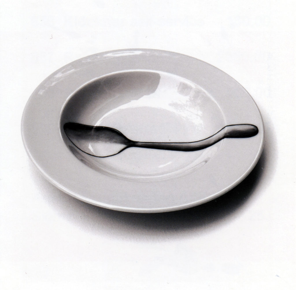 <span class="product-meta">Objekt, 2010</span> <br /><span class="product-artist">Kirsten Klöckner</span><span class="breadcrumb-separator">: </span> <br />self – service