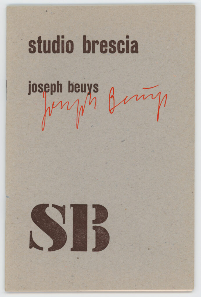 <span class="product-meta">Buch, Signiertes, 1974</span> <br /><span class="product-artist">Joseph Beuys</span><span class="breadcrumb-separator">: </span> <br />joseph beuys