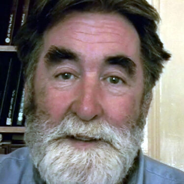 Künstlerportrait Tom Phillips: Photography by George Quasha, CC BY 3.0 Künstlerportrait Tom Phillips: Photography by George Quasha, CC BY 3.0
